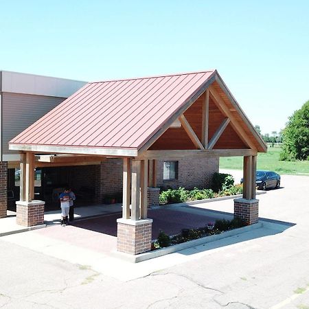 Prairie Inn Vermillion Bagian luar foto