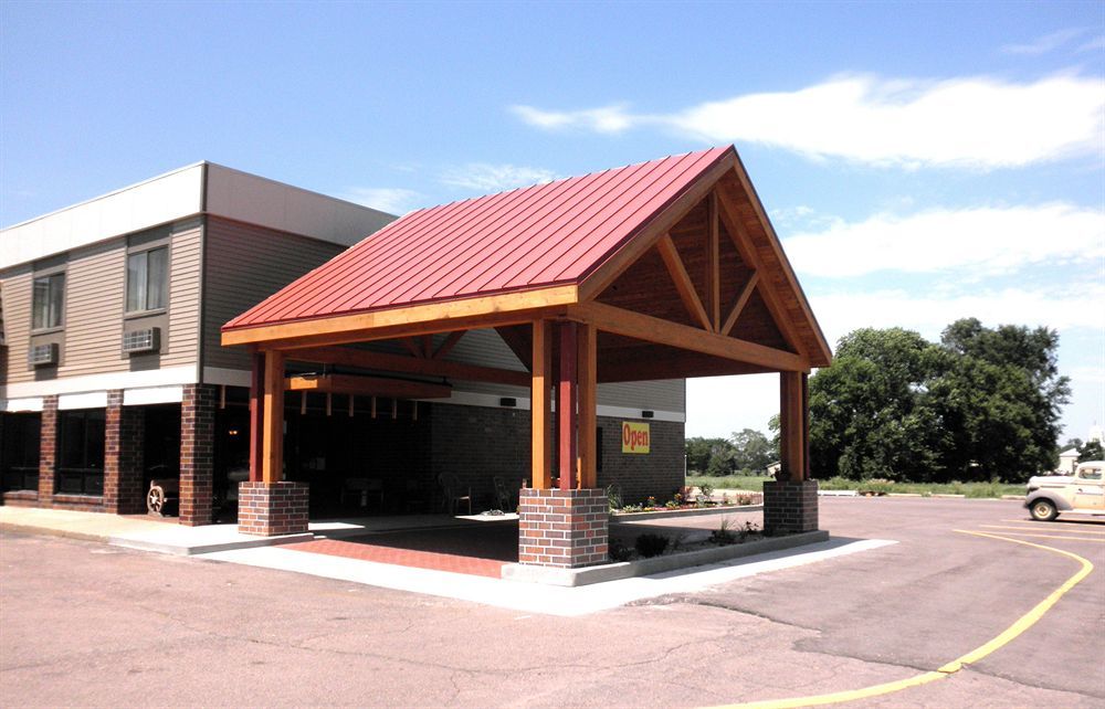 Prairie Inn Vermillion Bagian luar foto