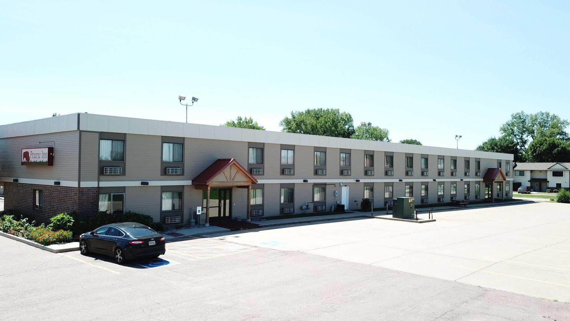 Prairie Inn Vermillion Bagian luar foto