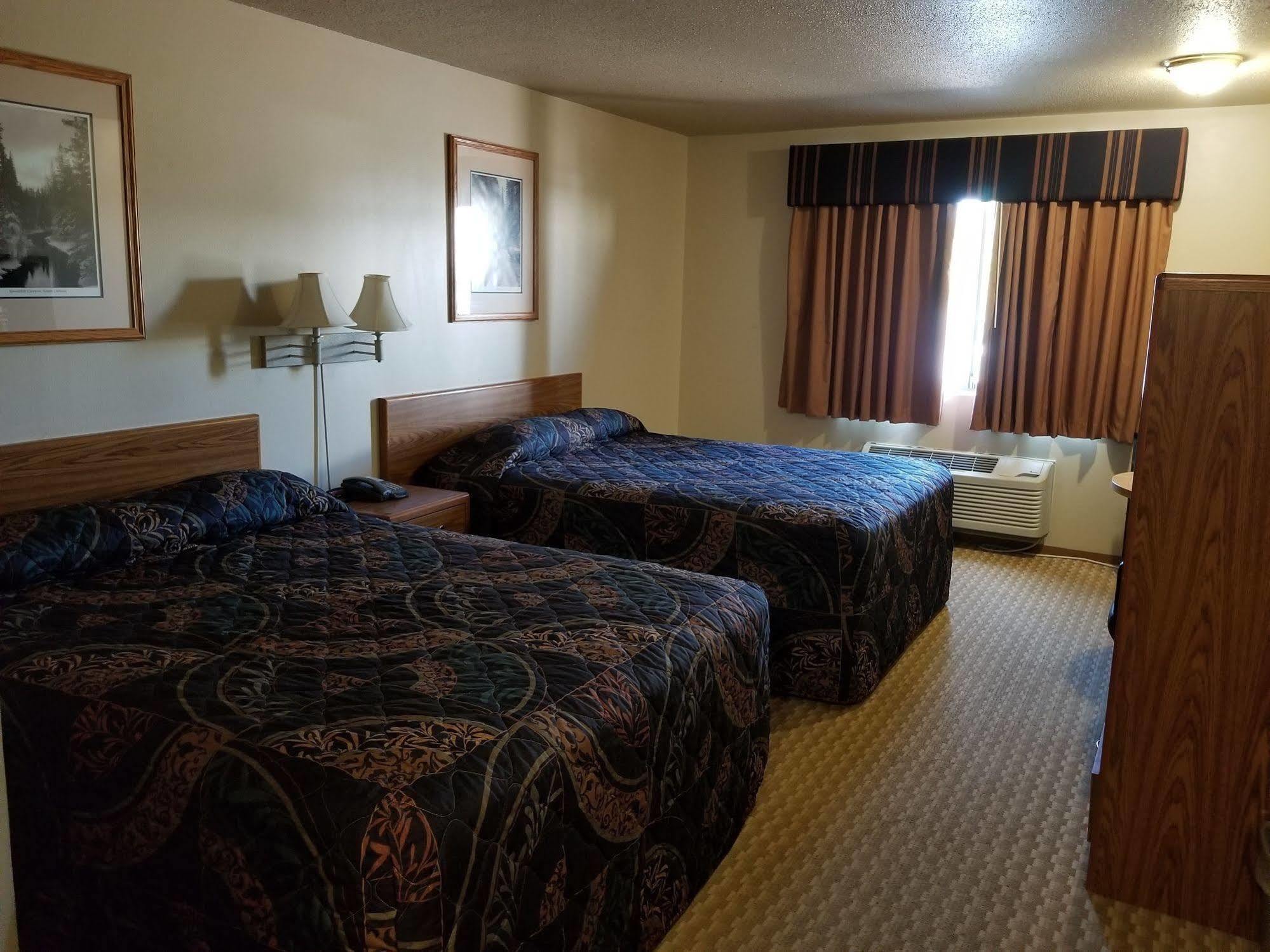 Prairie Inn Vermillion Bagian luar foto