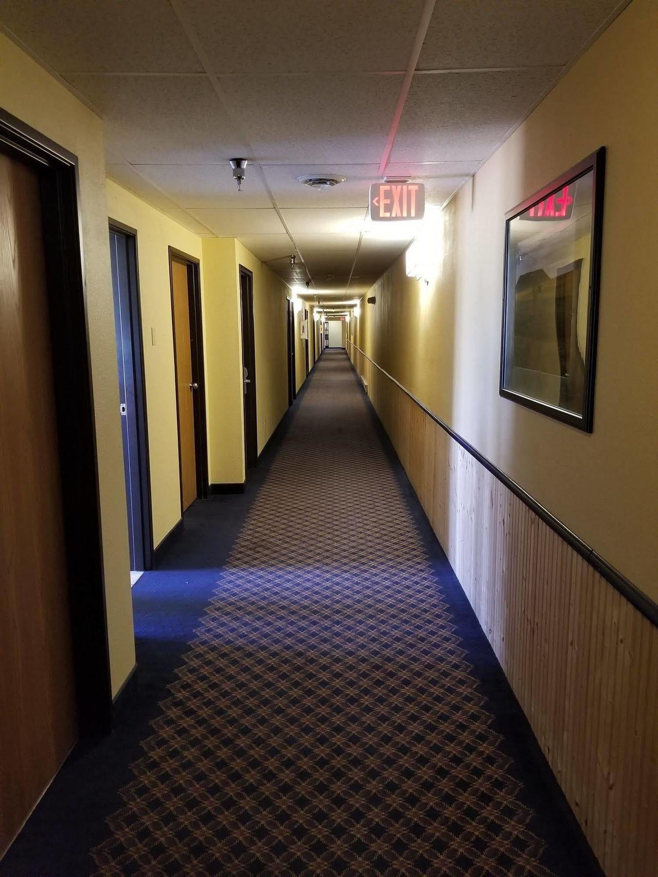 Prairie Inn Vermillion Bagian luar foto
