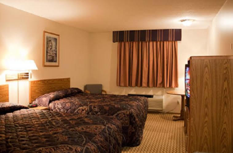Prairie Inn Vermillion Bagian luar foto