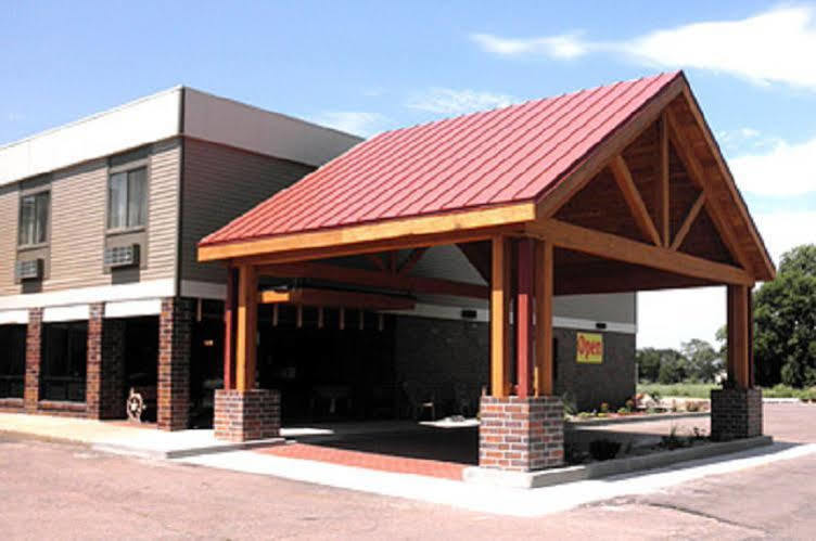 Prairie Inn Vermillion Bagian luar foto